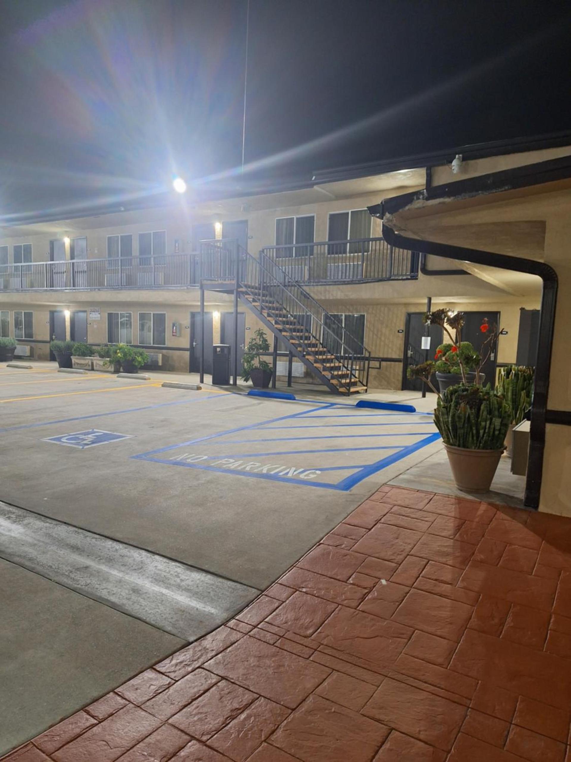 Portofino Inn Burbank photo 9