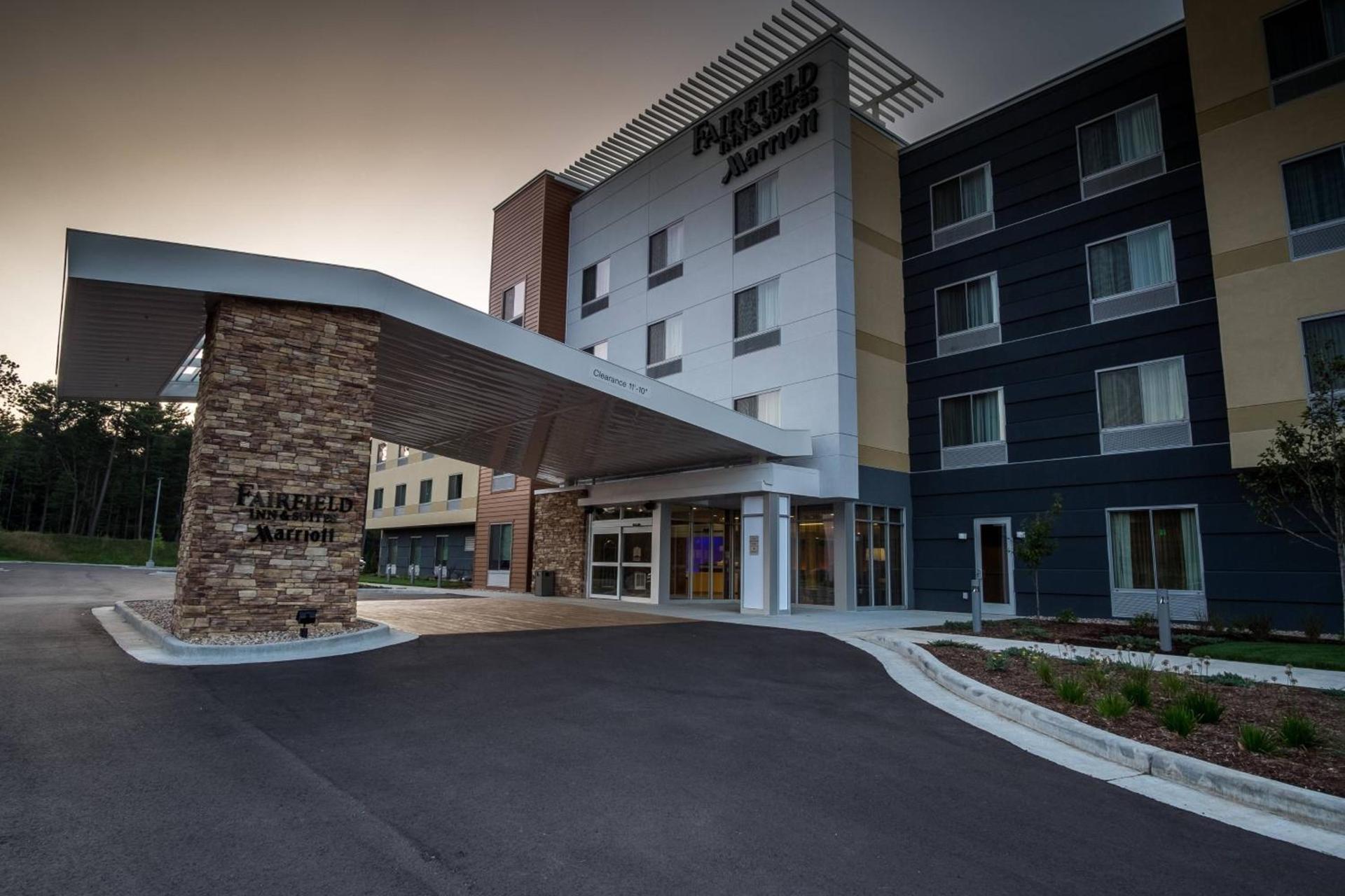 Fairfield Inn & Suites by Marriott Wisconsin Dells — hotel in Wisconsin Dells, WI