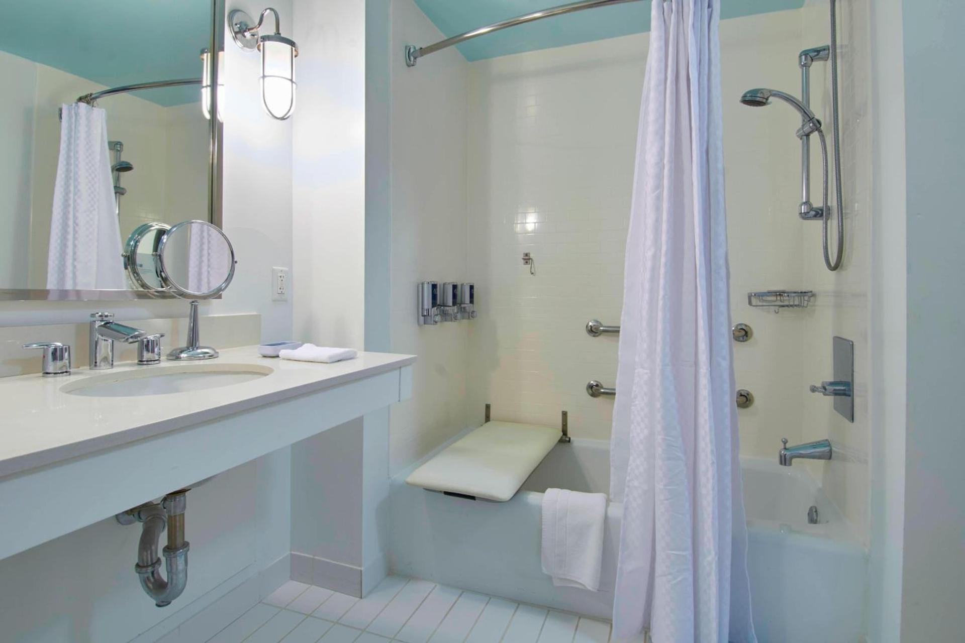 Four Points by Sheraton Punta Gorda Harborside photo 40