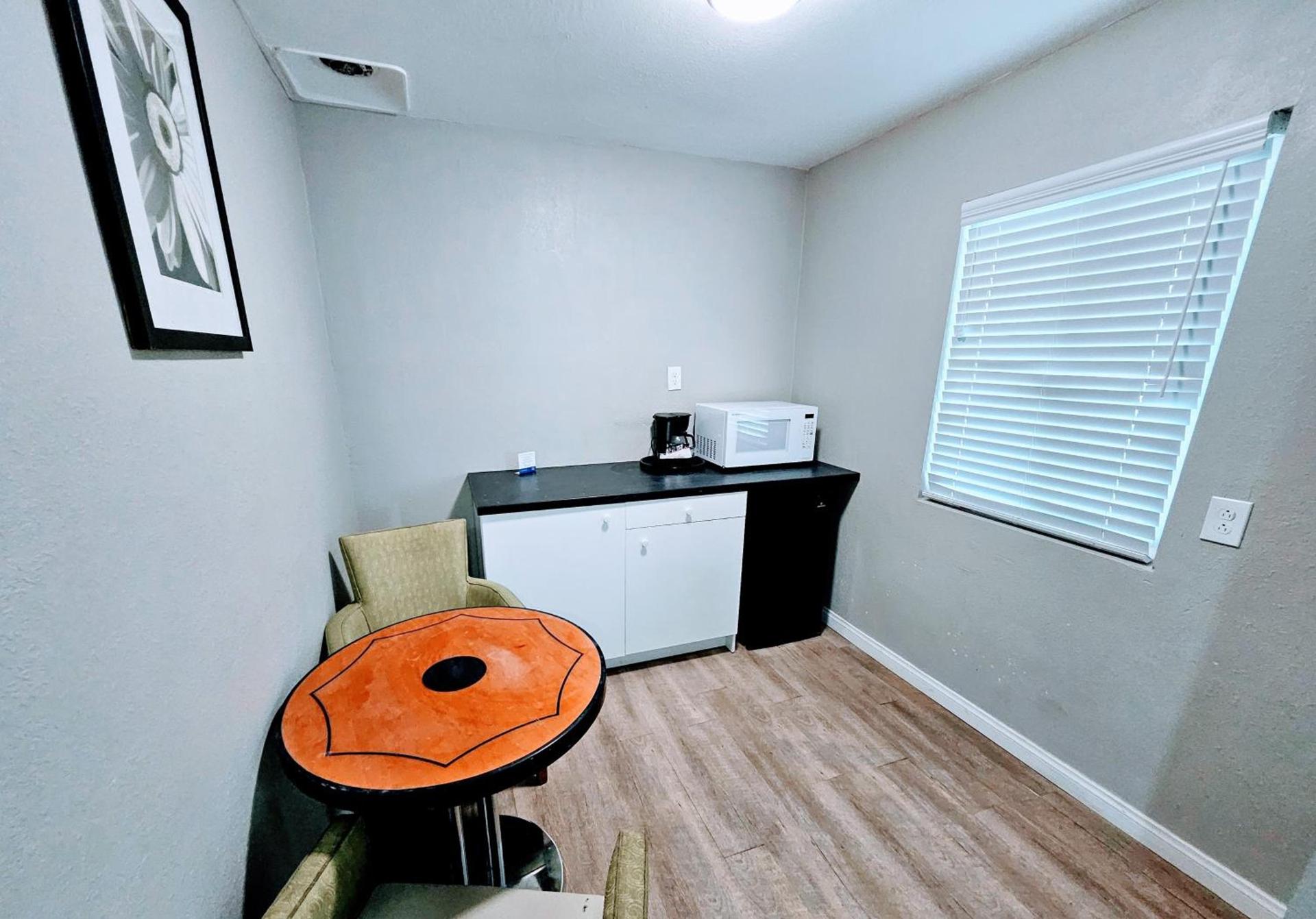 Hotel Ridgecrest An Extended Stay Studio photo 16