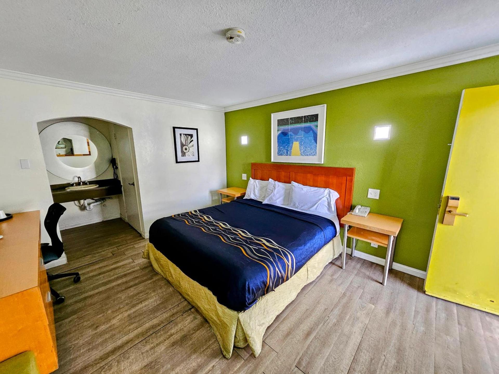 Hotel Ridgecrest An Extended Stay Studio photo 15