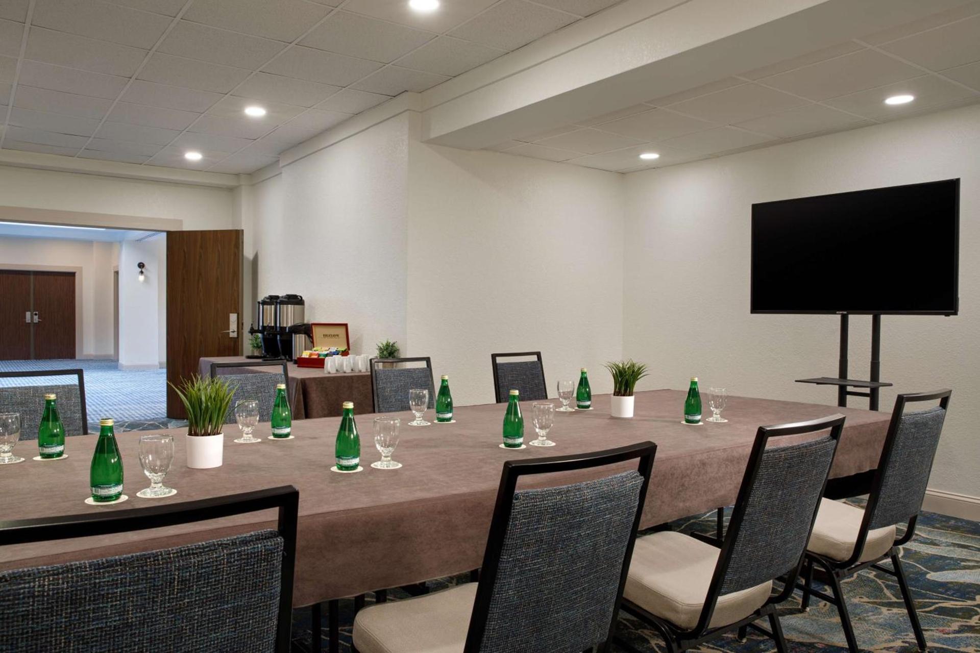 DoubleTree Suites by Hilton Orlando at Disney Springs photo 30