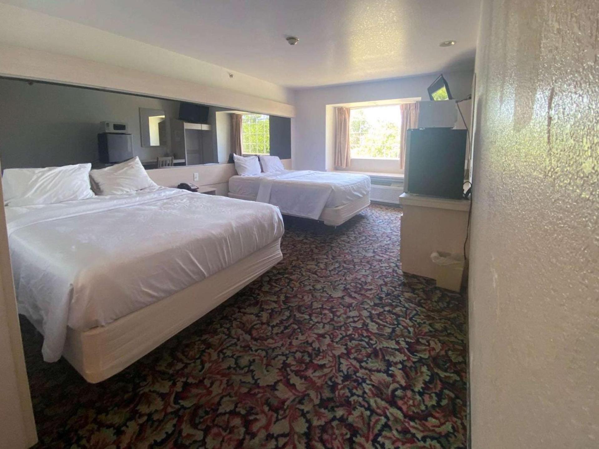 Motel 6 McAlester OK - South photo 3