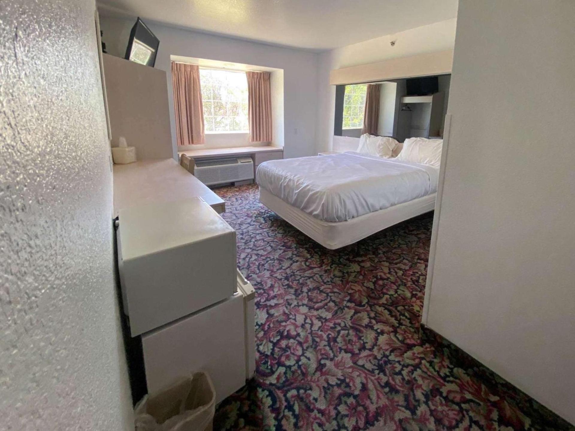 Motel 6 McAlester OK - South photo 7