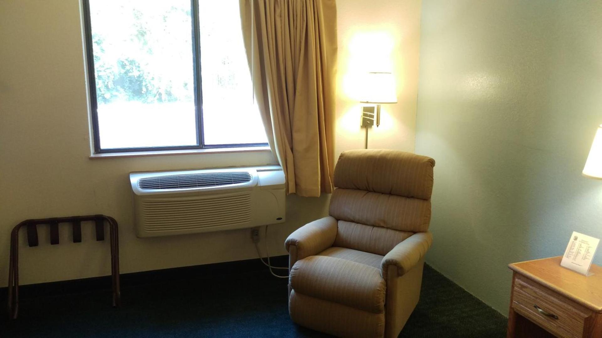 Super 8 by Wyndham Thurmont photo 9