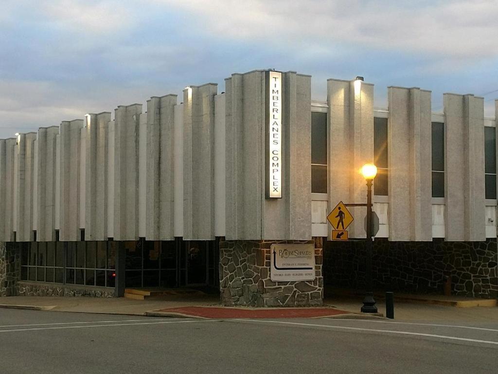 The Stables Inn & Suites photo 1