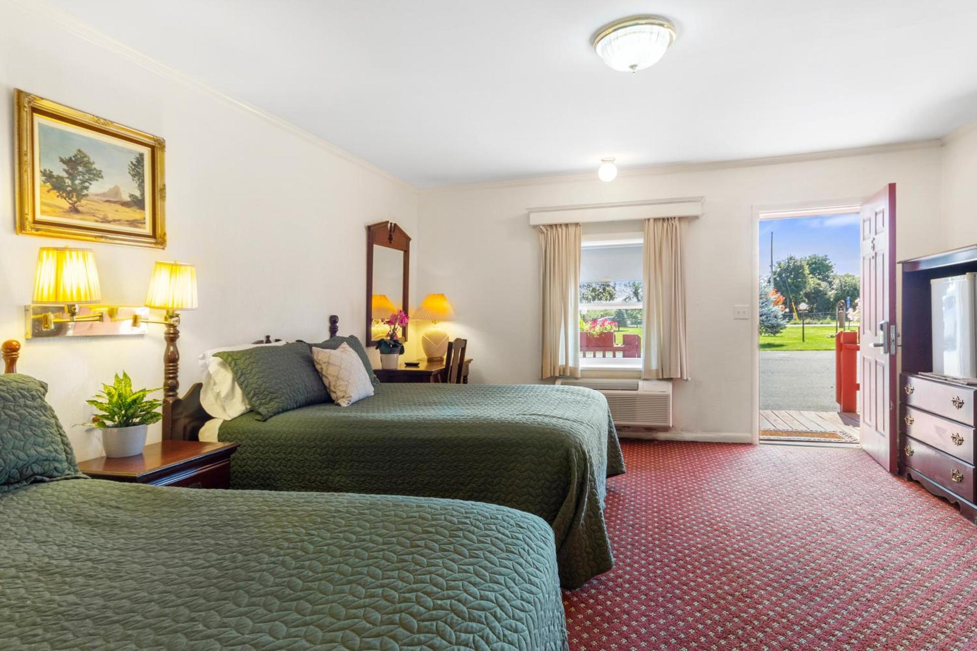 Blue Spruce Inn & Suites photo 31