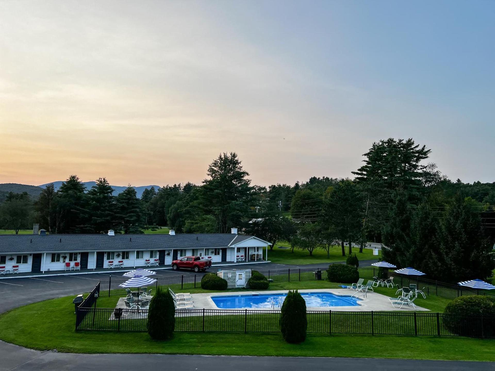 Stowe Motel & Snowdrift photo 2
