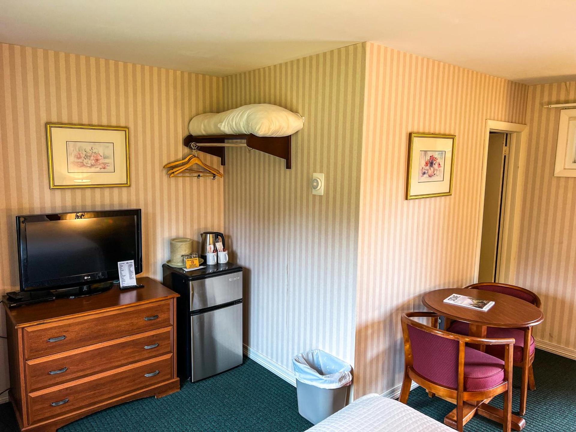 Stowe Motel & Snowdrift photo 24