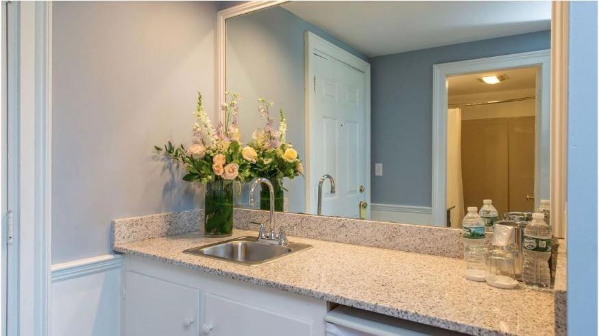 Breakwater Inn photo 24