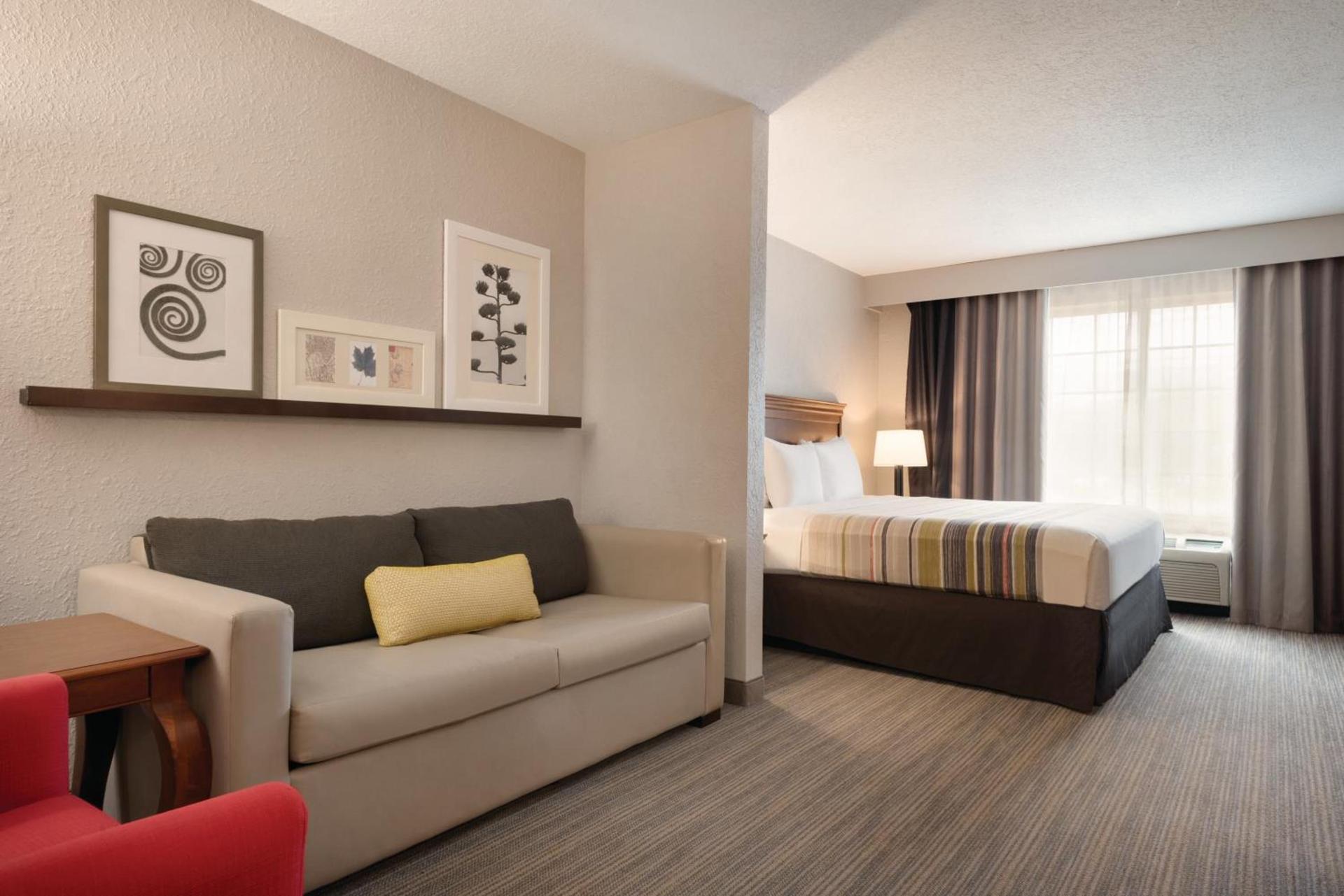 Country Inn & Suites by Radisson, Valparaiso, IN photo 32