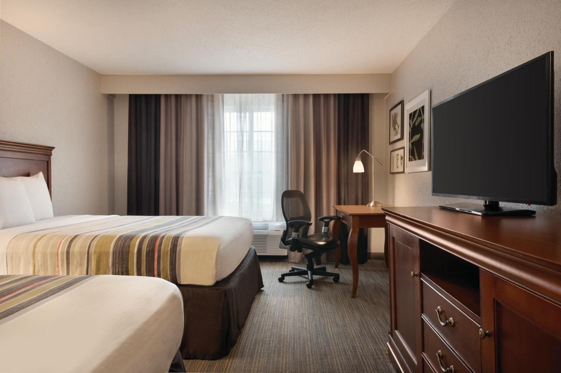 Country Inn & Suites by Radisson, Valparaiso, IN photo 34