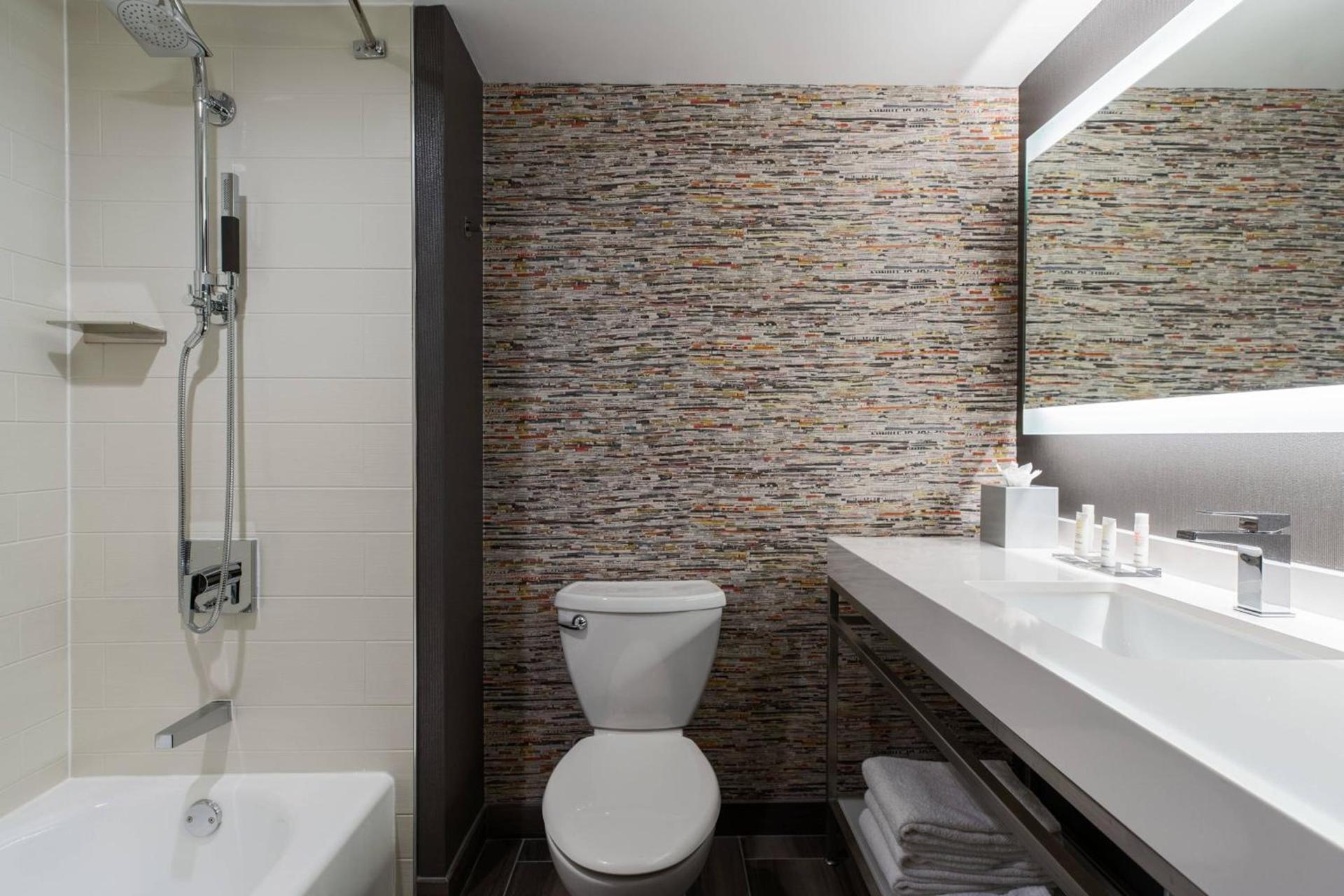 Baltimore Marriott Waterfront photo 38