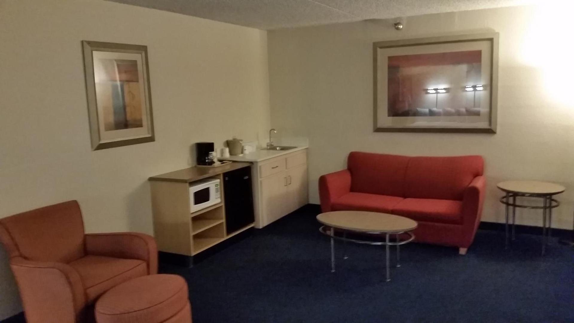 Days Inn by Wyndham Buena Park Anaheim photo 18