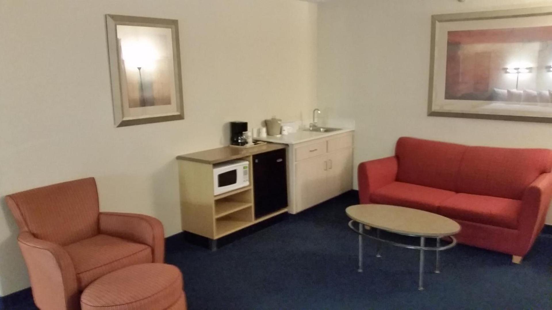 Days Inn by Wyndham Buena Park Anaheim photo 25