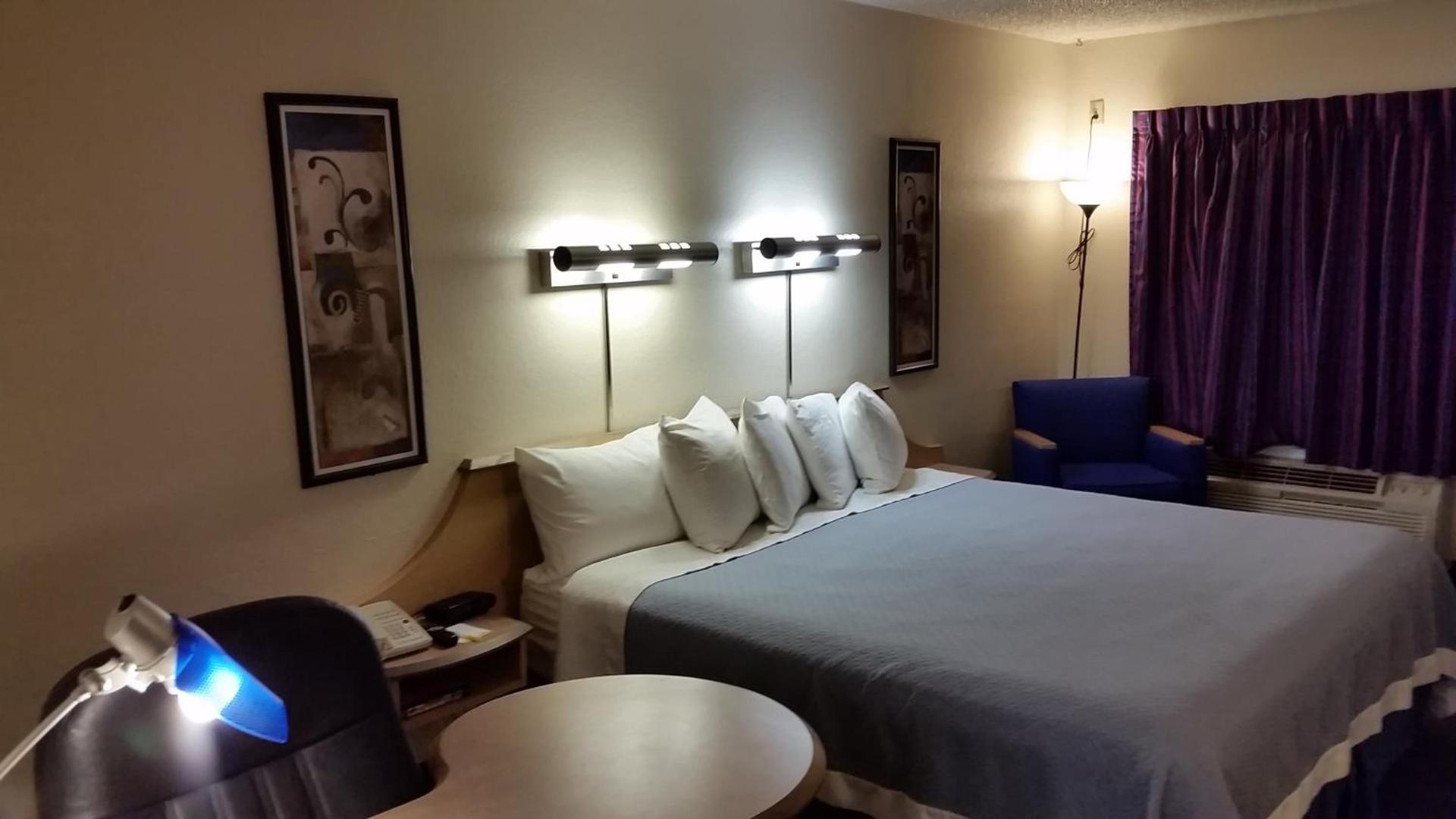 Days Inn by Wyndham Buena Park Anaheim photo 29