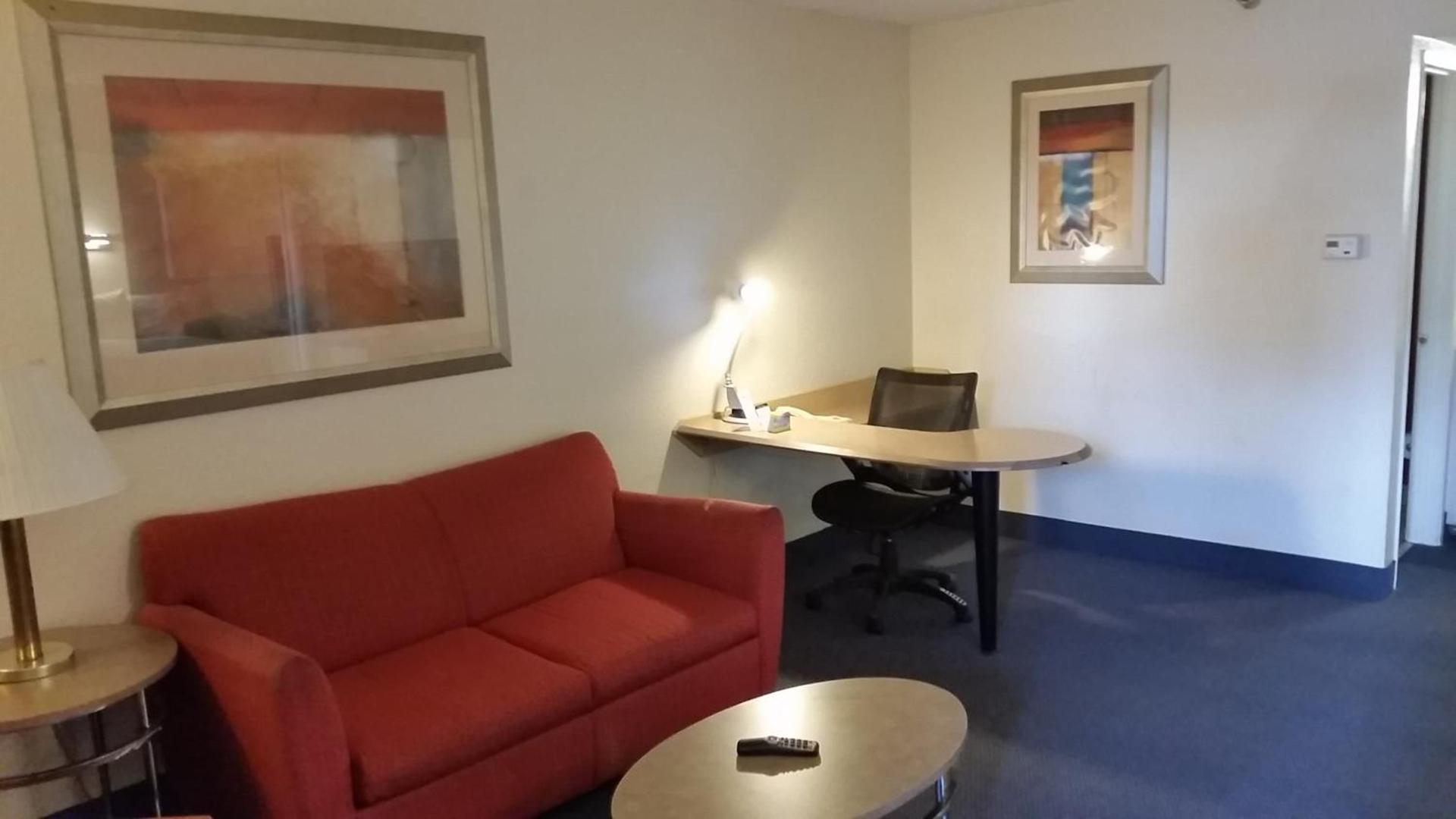 Days Inn by Wyndham Buena Park Anaheim photo 33