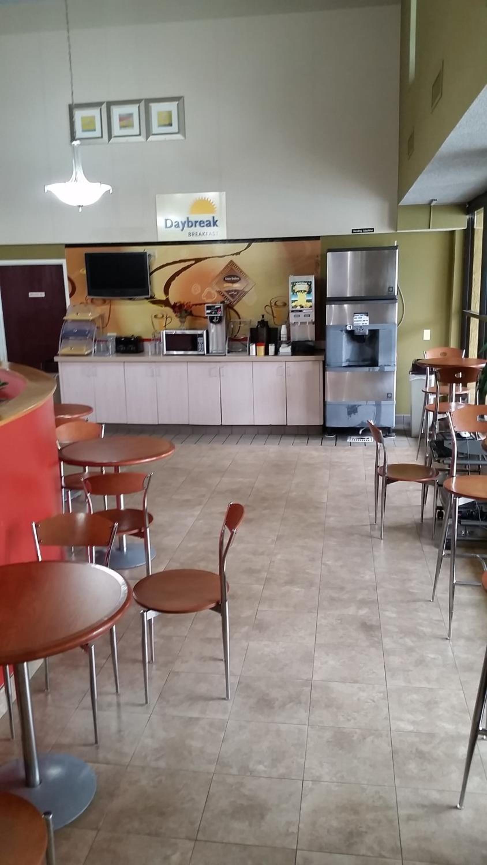 Days Inn by Wyndham Buena Park Anaheim photo 12