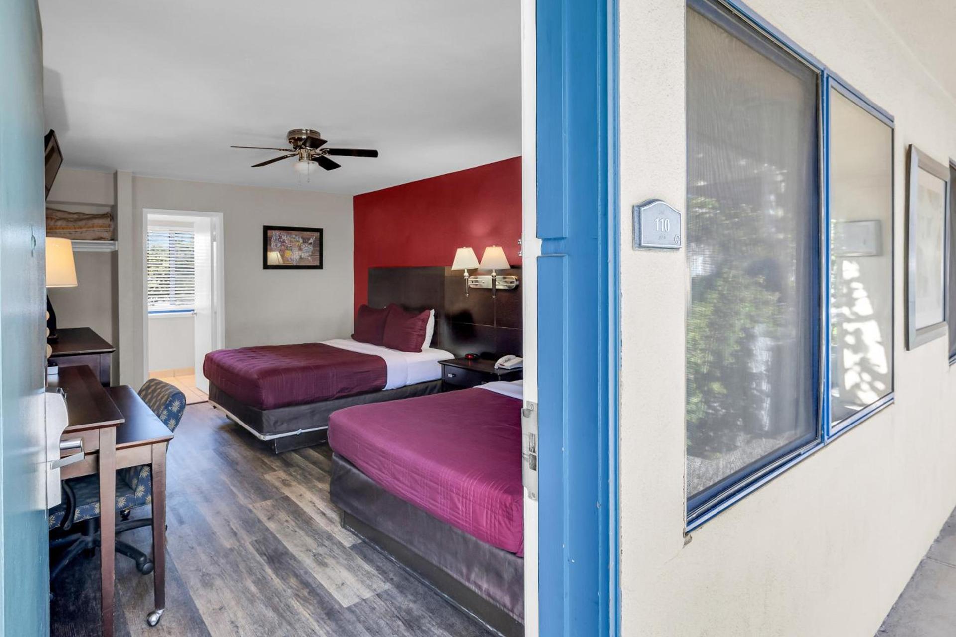 Bay Breeze Inn photo 45