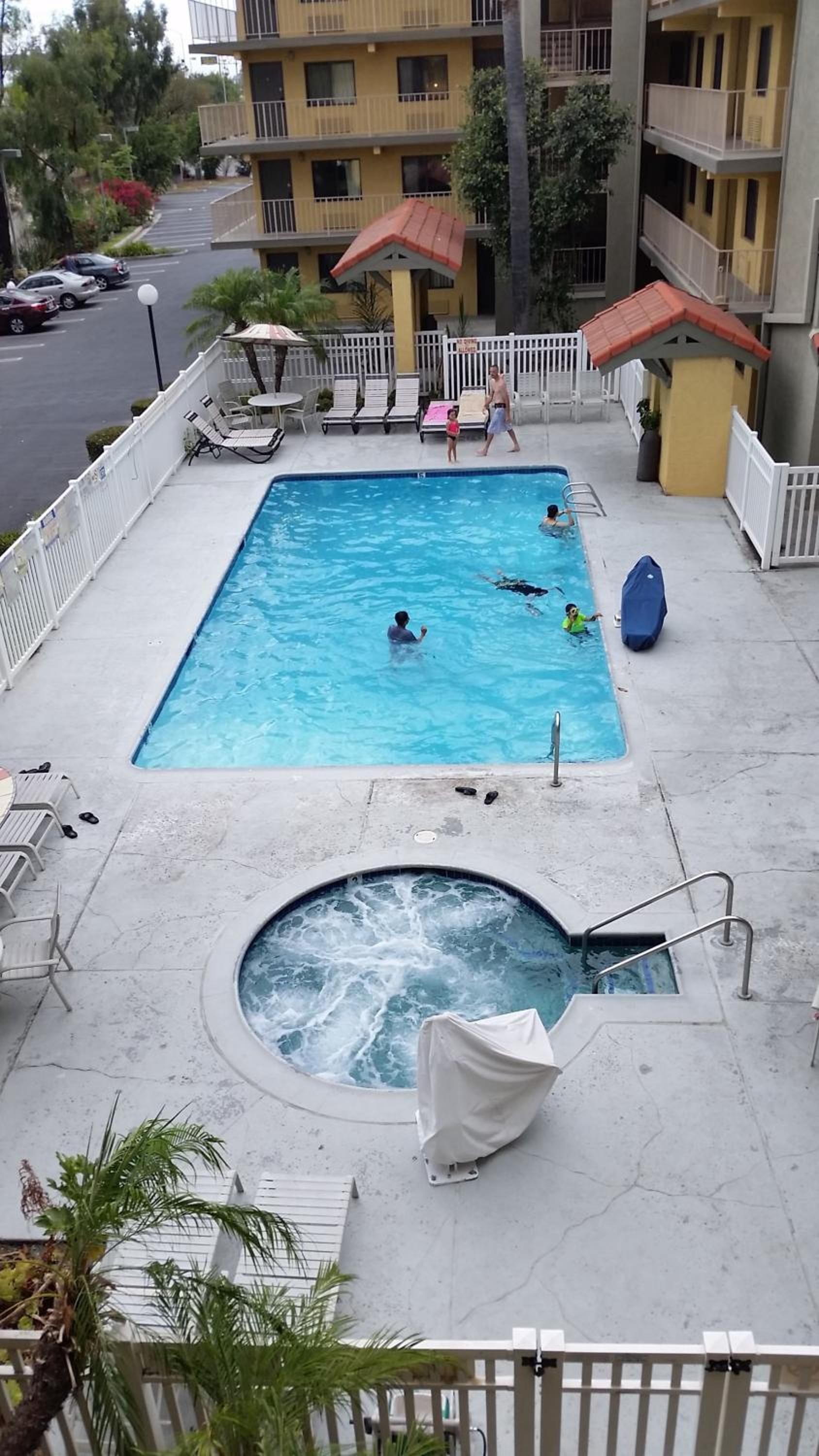 Days Inn by Wyndham Buena Park Anaheim photo 13