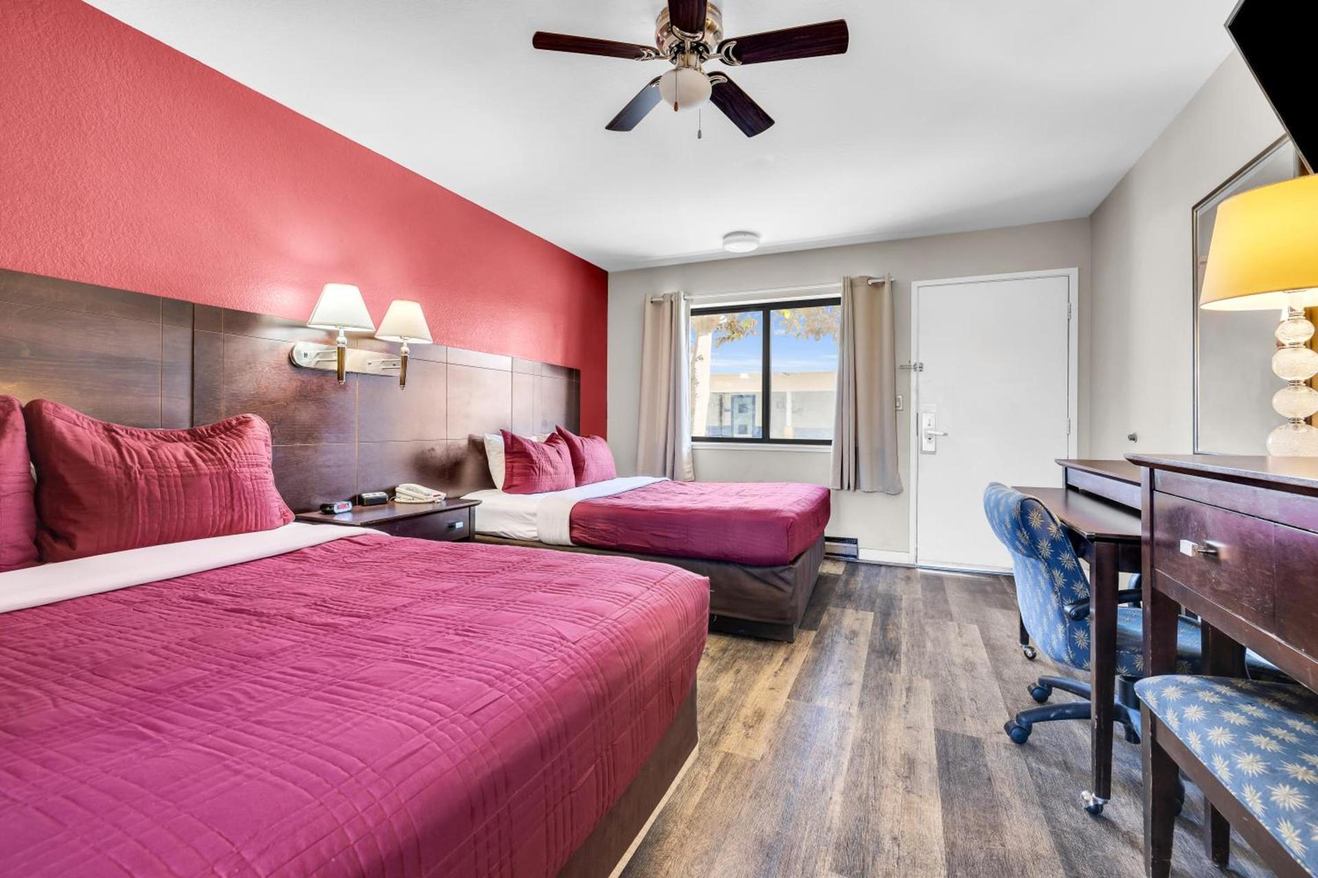 Bay Breeze Inn photo 10