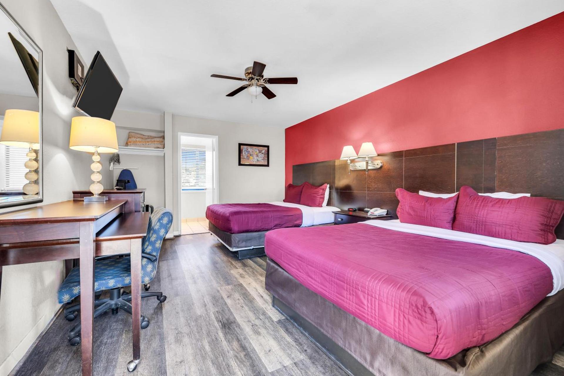 Bay Breeze Inn photo 2