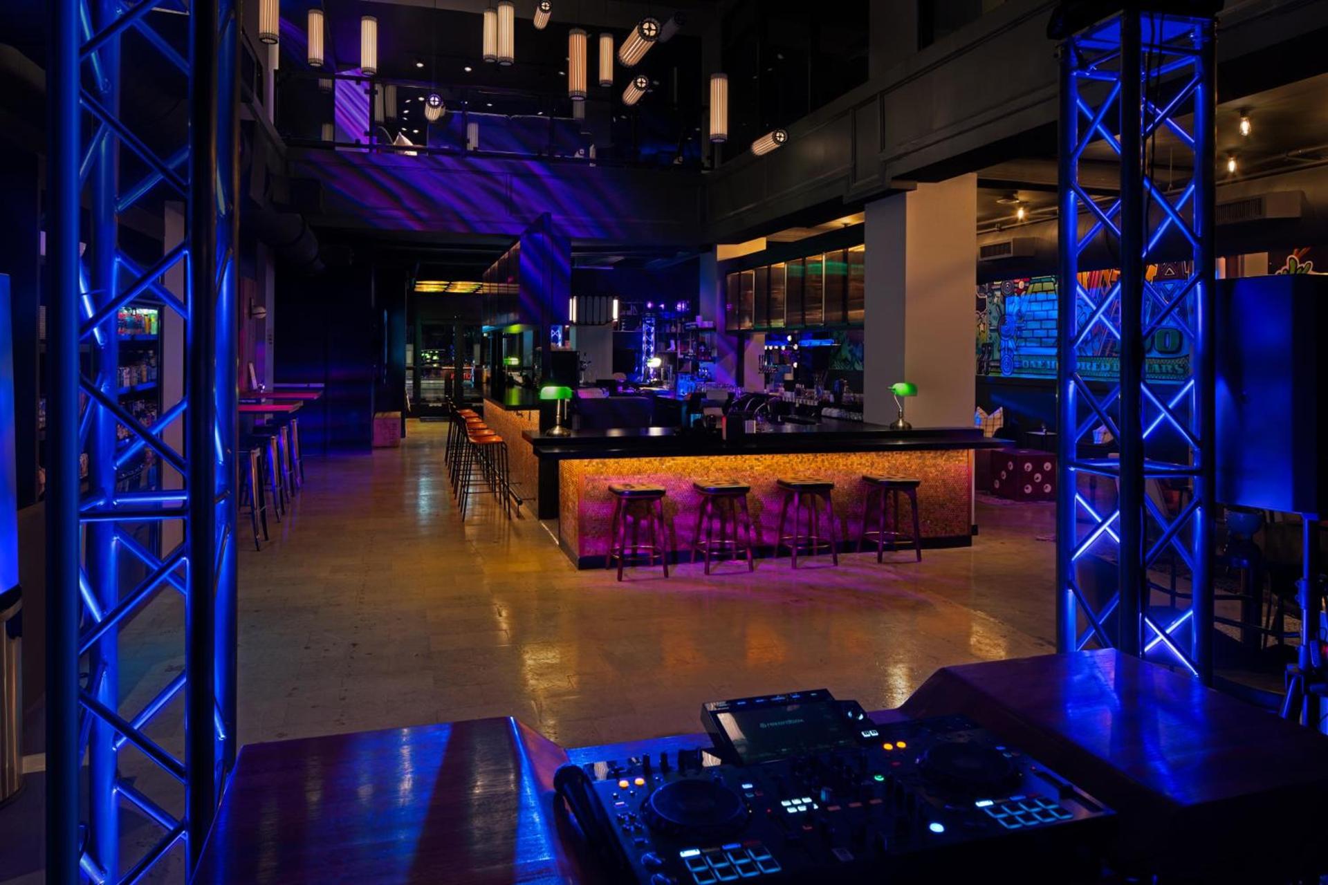 Moxy Houston Downtown photo 6