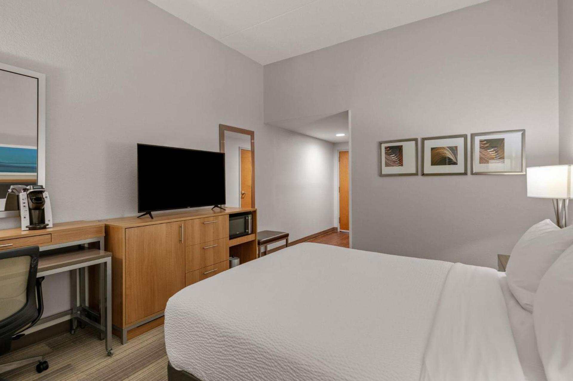 Holiday Inn Express Hershey-Harrisburg Area by IHG photo 63