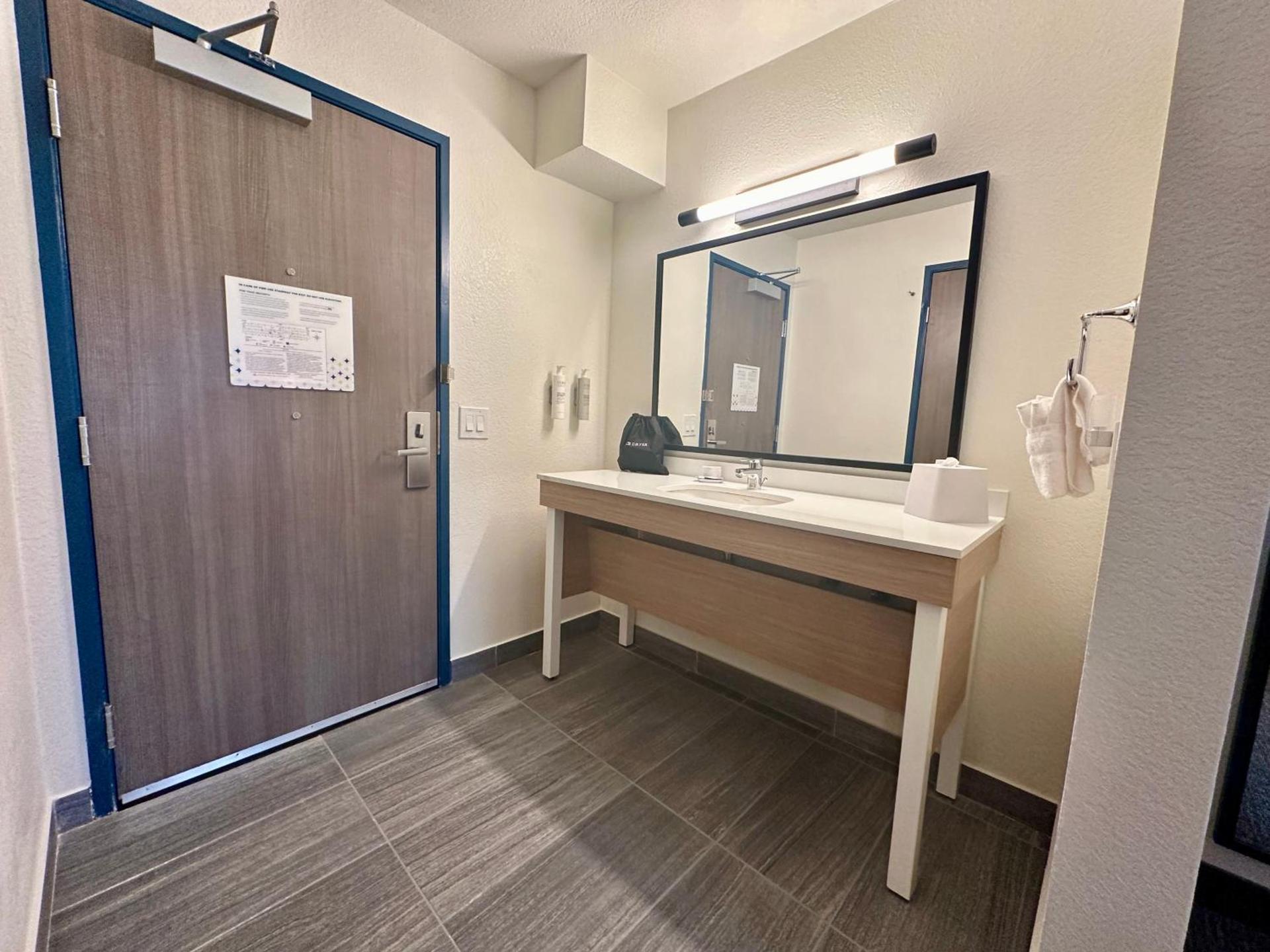 Spark By Hilton Fort Wayne photo 57