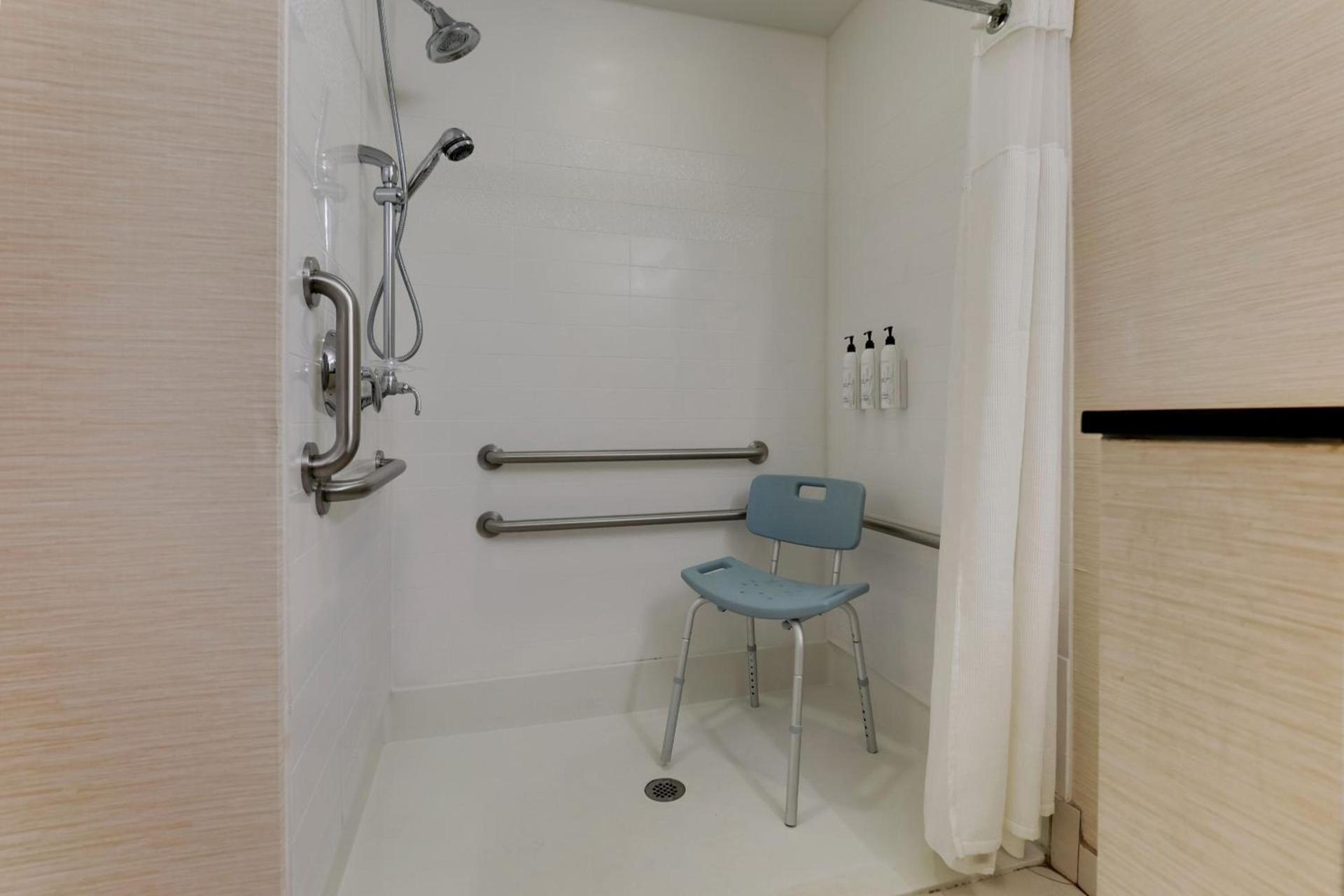Fairfield Inn and Suites Hutchinson photo 19