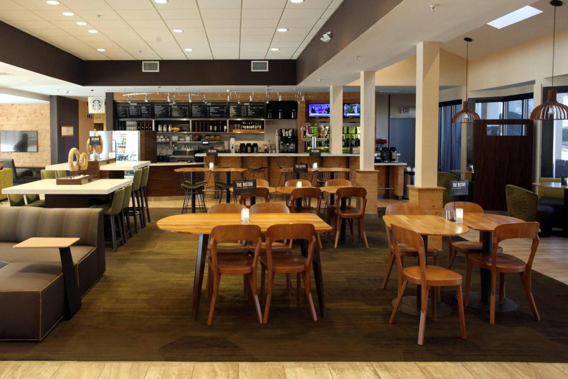 Courtyard by Marriott Atlanta Northlake photo 15