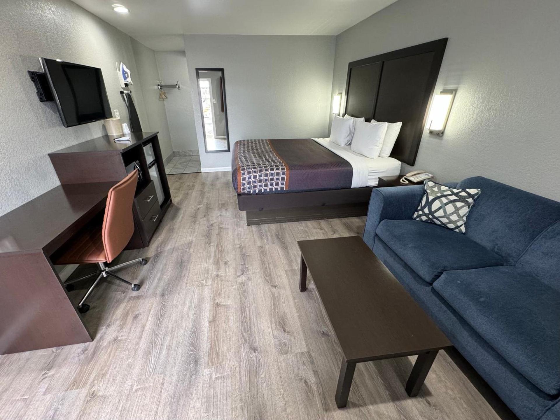 Copper Manor Motel photo 20