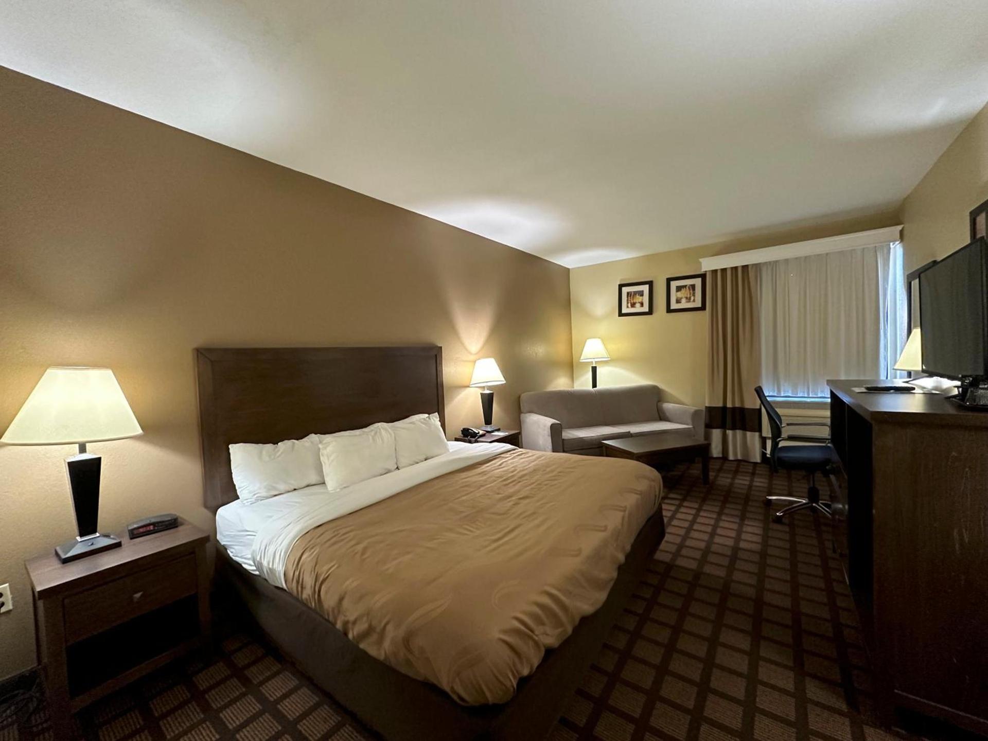 Quality Inn Perryville I-55 photo 23