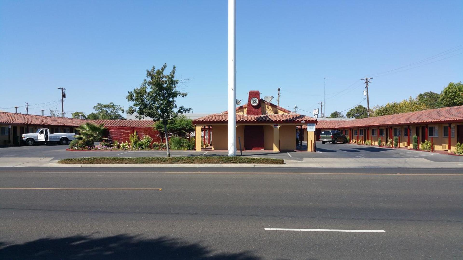 Slumber Motel photo 15