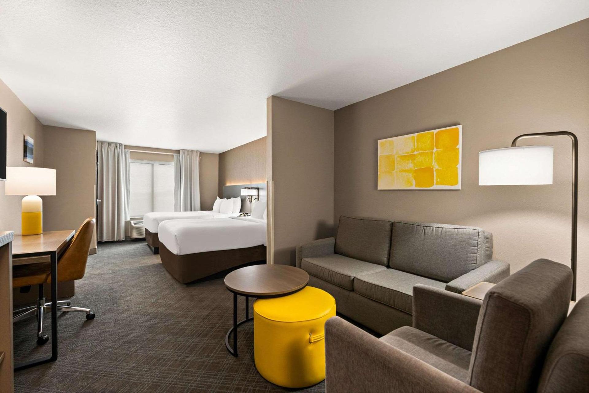 Comfort Suites Hudson I-94 photo 20