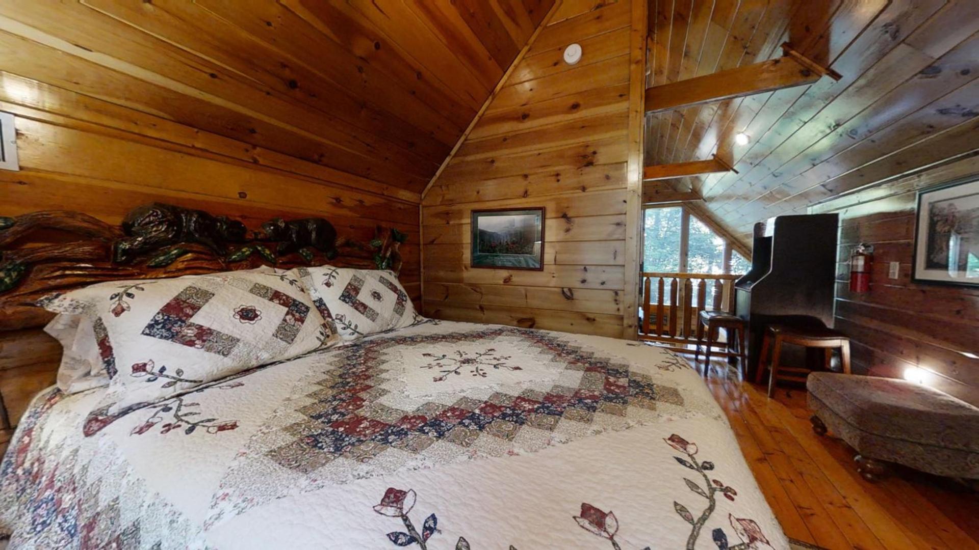 Wuzzy's Flophouse photo 3
