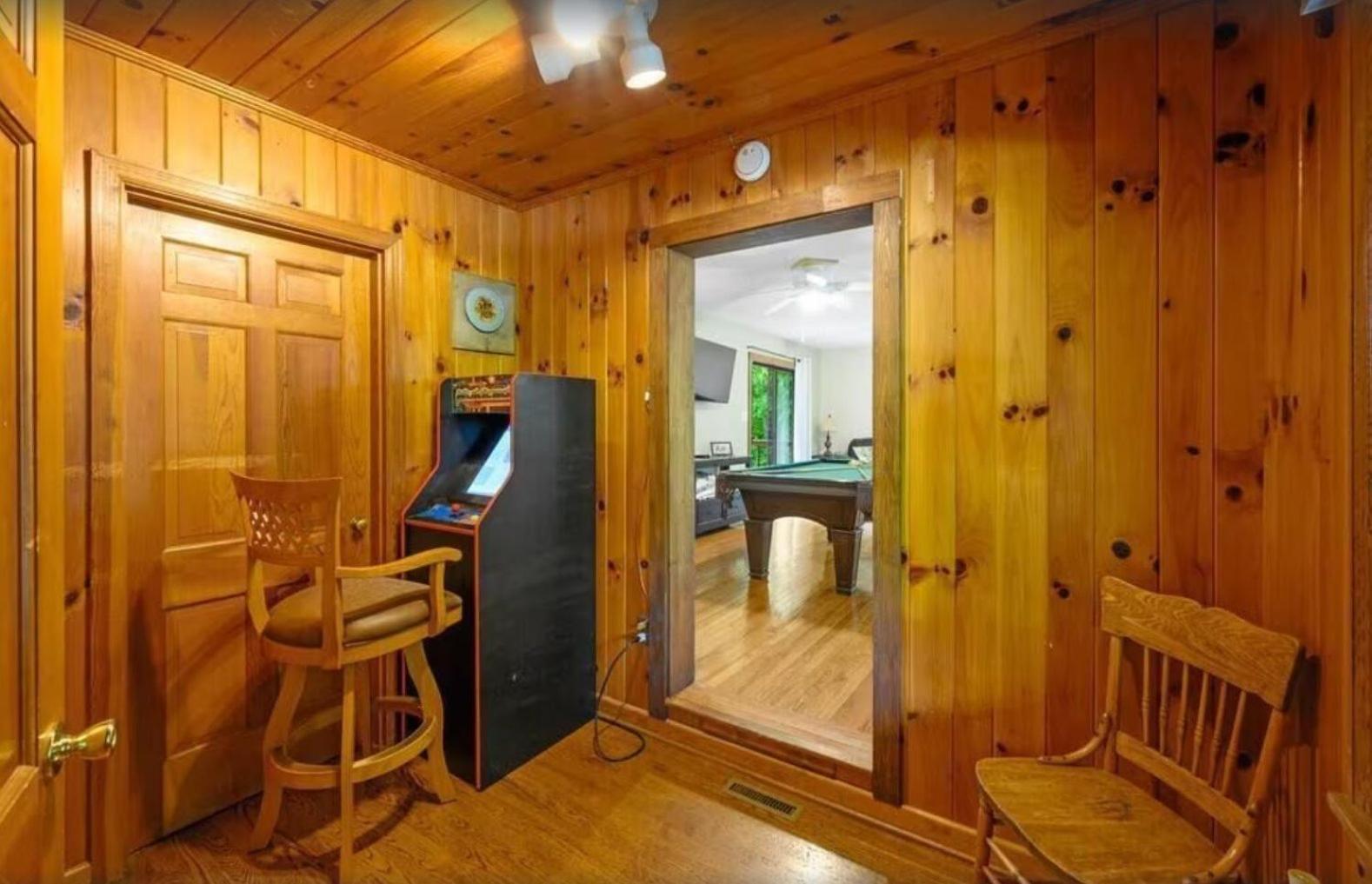 Little Greenbriar Lodge photo 46