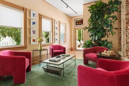 Yellow Room at Grand Maloney photo 18