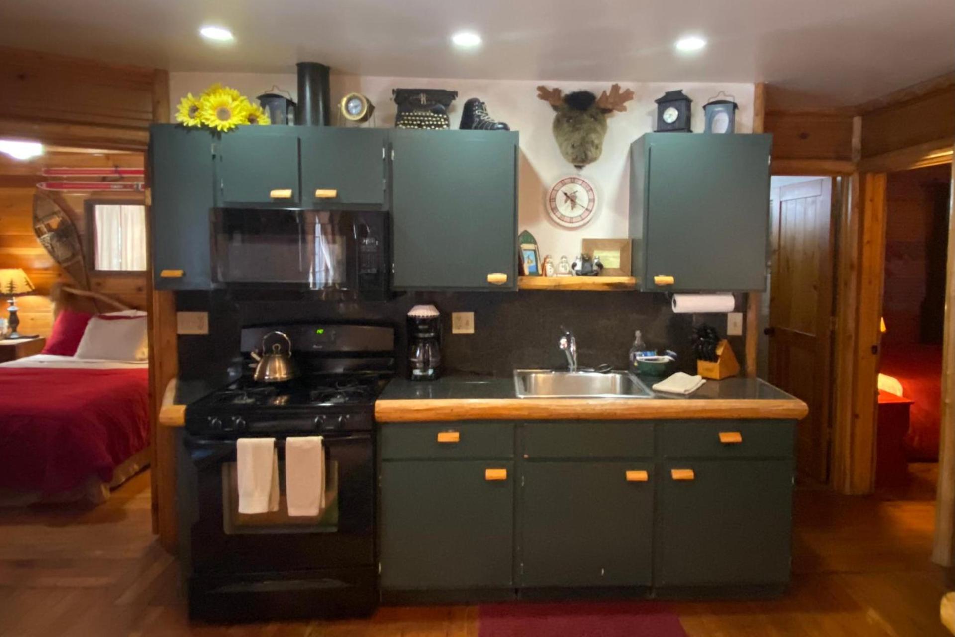 Tahoma Meadows - Sugar Pine Cabin photo 16