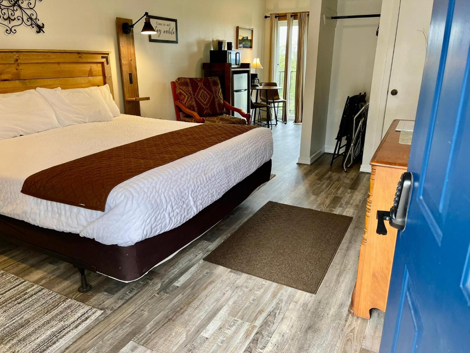 Mountain View Guest Motel photo 27