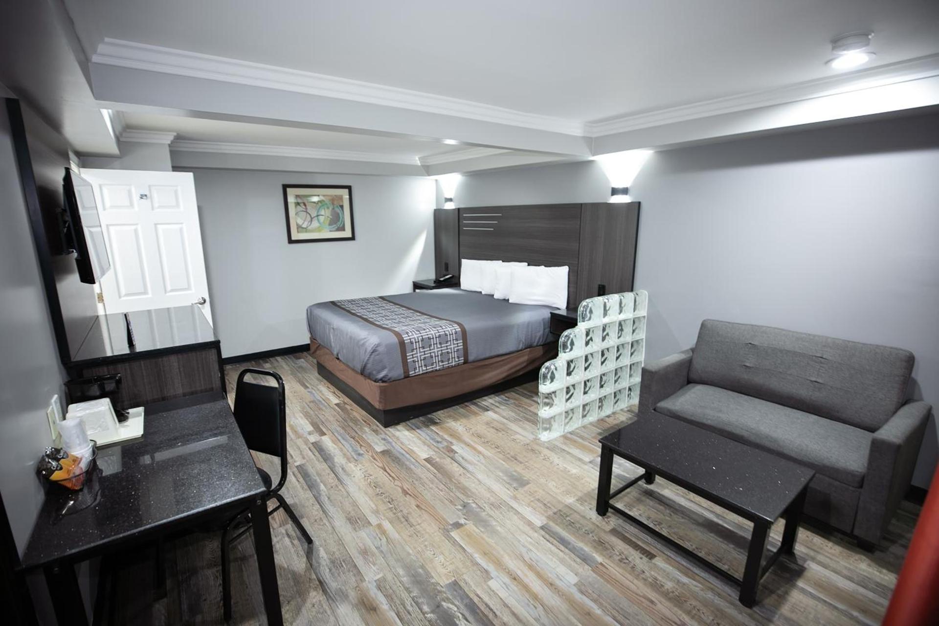 Rodeway Inn & Suites Bellflower photo 56