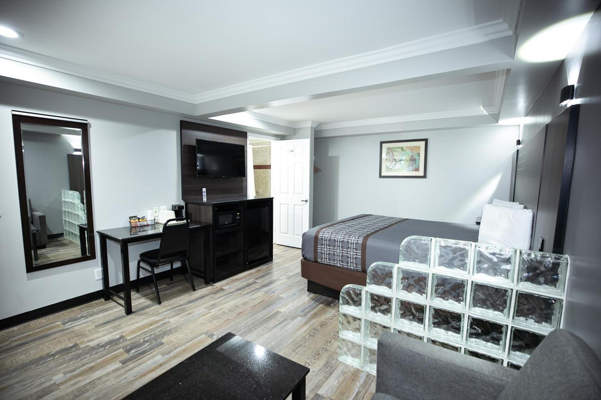 Rodeway Inn & Suites Bellflower photo 51