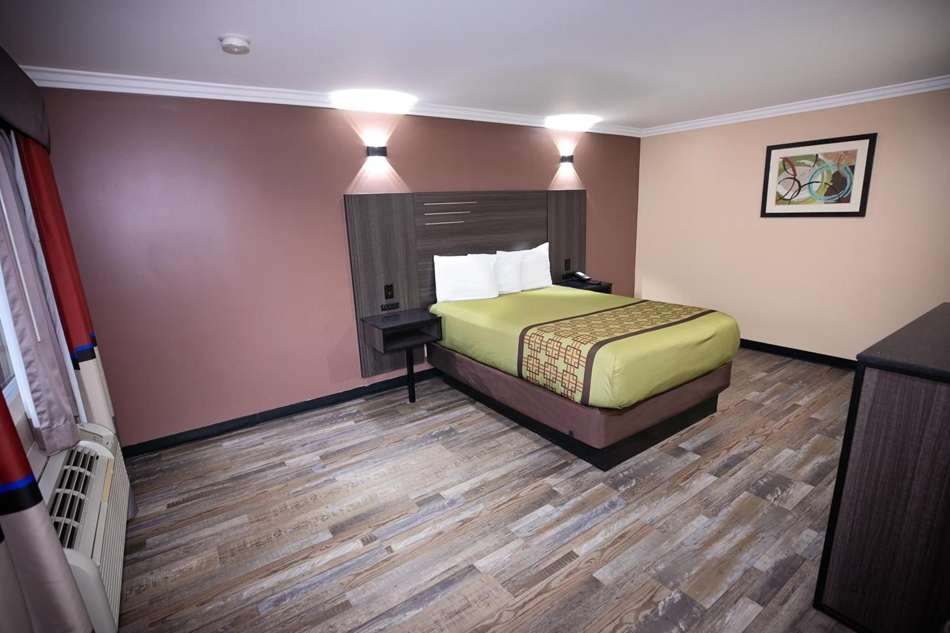 Rodeway Inn & Suites Bellflower photo 63