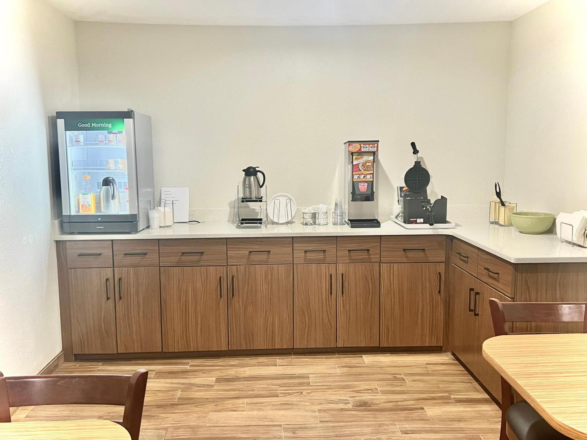 Quality Suites Wildwood - The Villages photo 42
