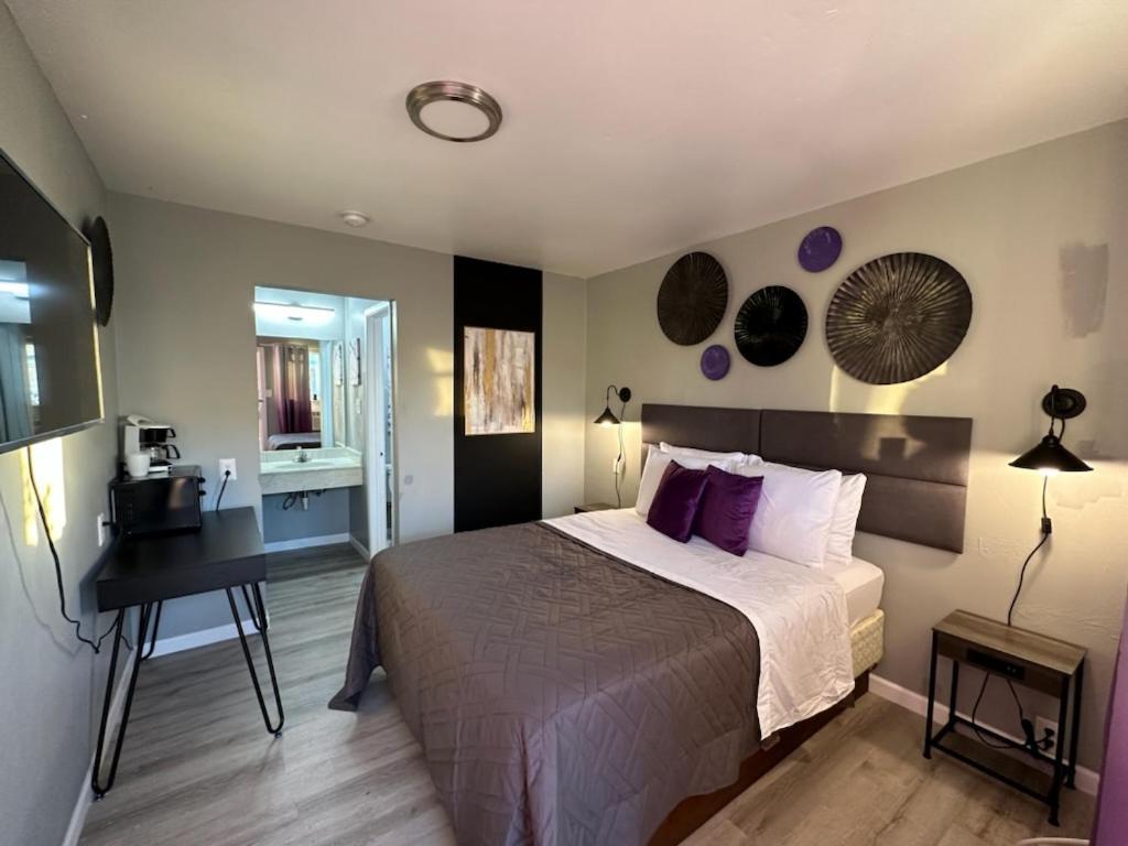 Friendship Inn Hotel photo 4