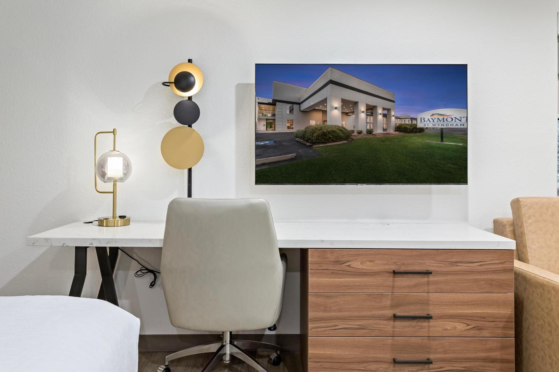 Baymont by Wyndham Beaumont photo 63
