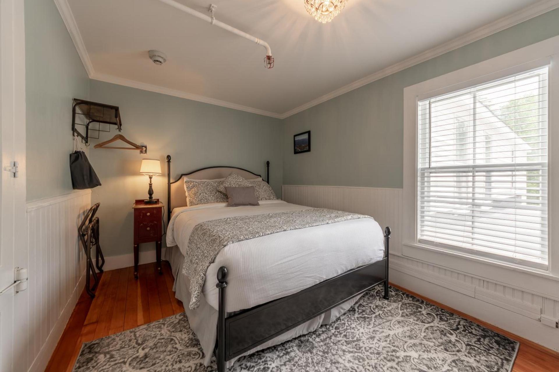 Cranmore Mountain Lodge Bed & Breakfast photo 13