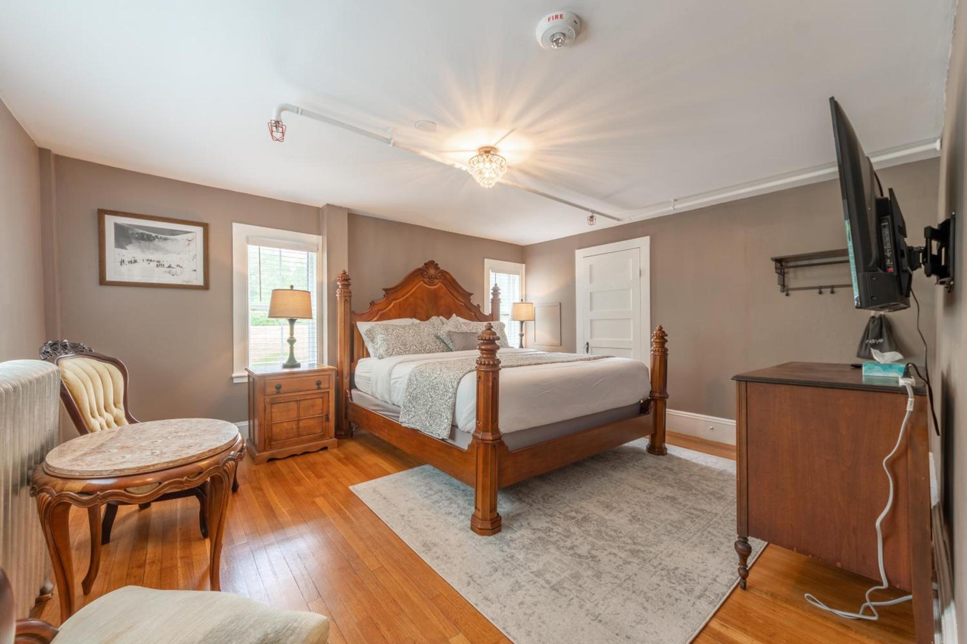 Cranmore Mountain Lodge Bed & Breakfast photo 27