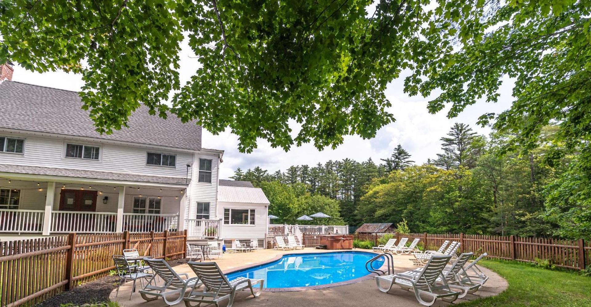 Cranmore Mountain Lodge Bed & Breakfast photo 2