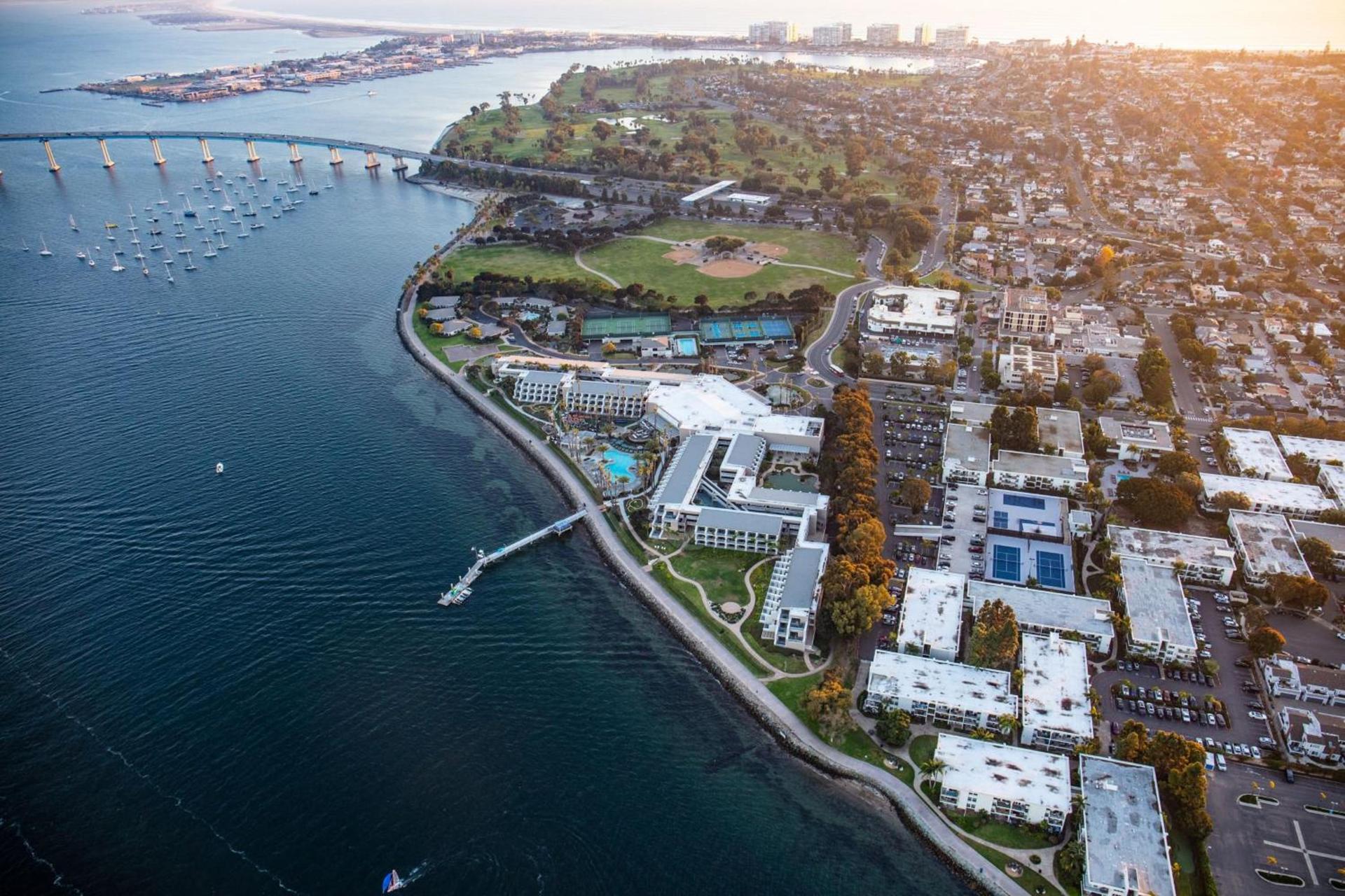 Coronado Island Marriott Resort & Spa photo 3